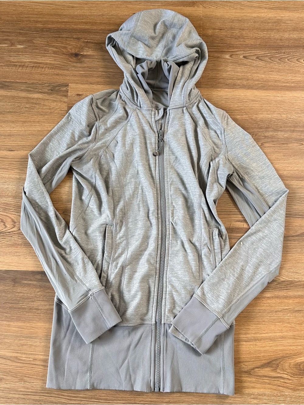 Lululemon Daily Practice Jacket Women 6 Gray Running Zip Front Workout Hood Luon